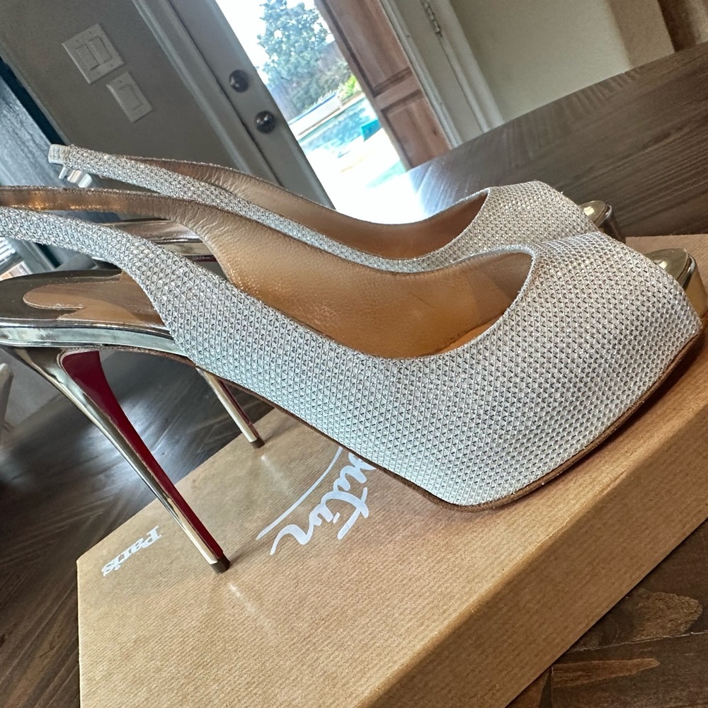 NEW Christian Louboutin Private Number 120 Glitt  Edelweiss LT Gold Size 37